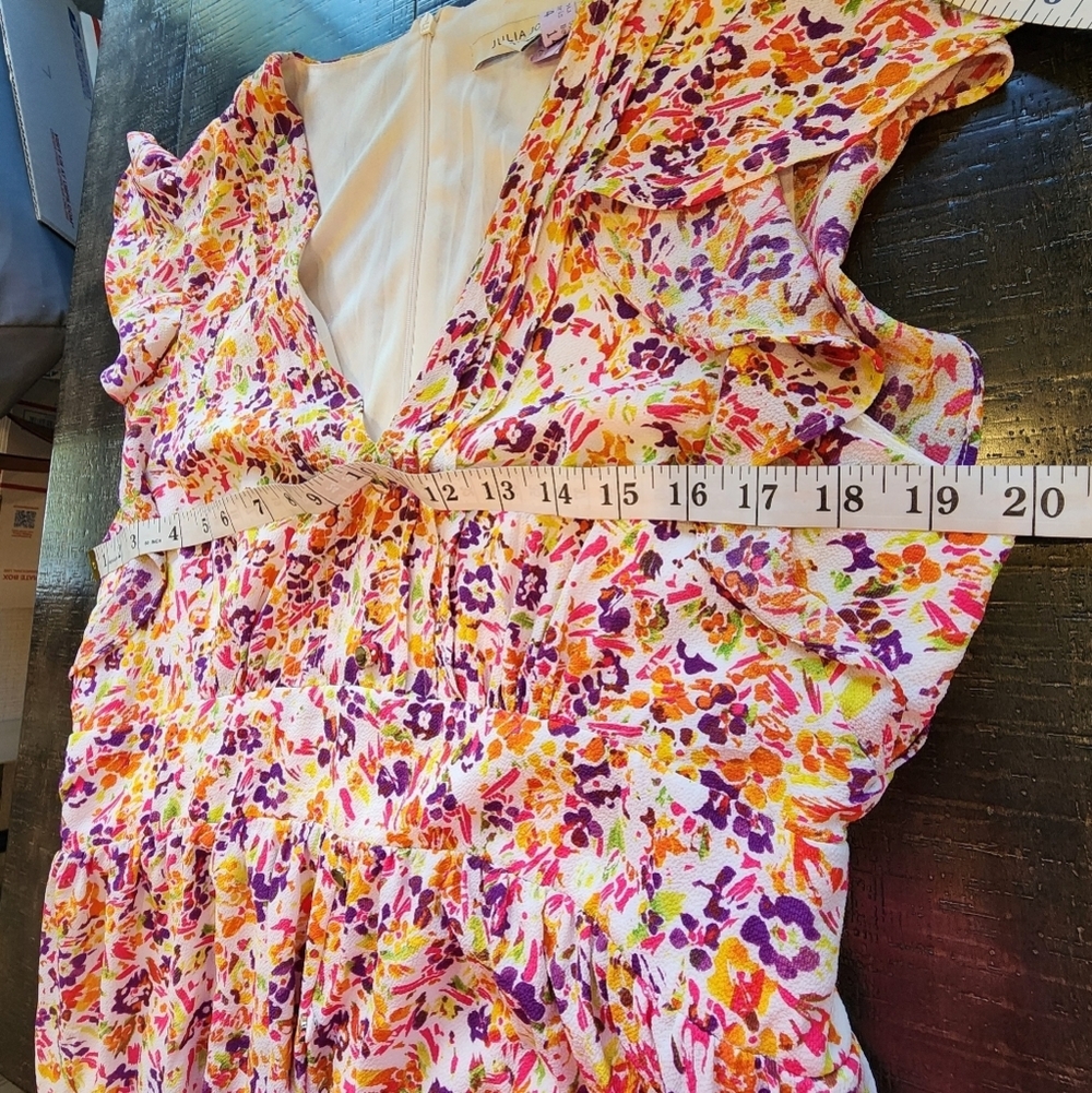 Julie Jordan Floral V-Neck Dress - Picture 7 of 10